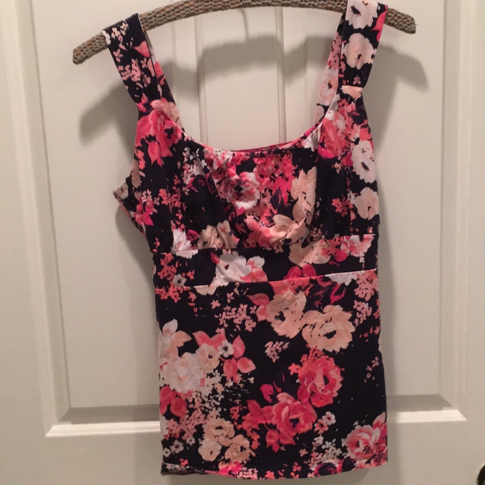 VGUC Ann Taylor floral tank ~ so pretty!